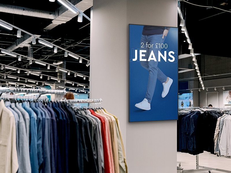 43" Commercial Digital Signage Display view 4